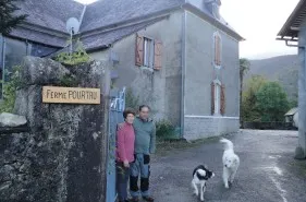 la_ferme_pourtau_a_louvie_juzon.jpg